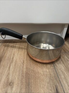 1983 Revere ware  1-Quart Saucepan - Classic Copper Finish
No lid